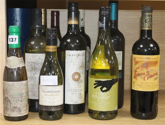 Fifteen assorted bottles of red and white wine